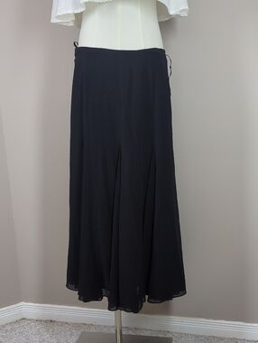 Jones New York Black Maxi Skirt with Subtle Dot Texture